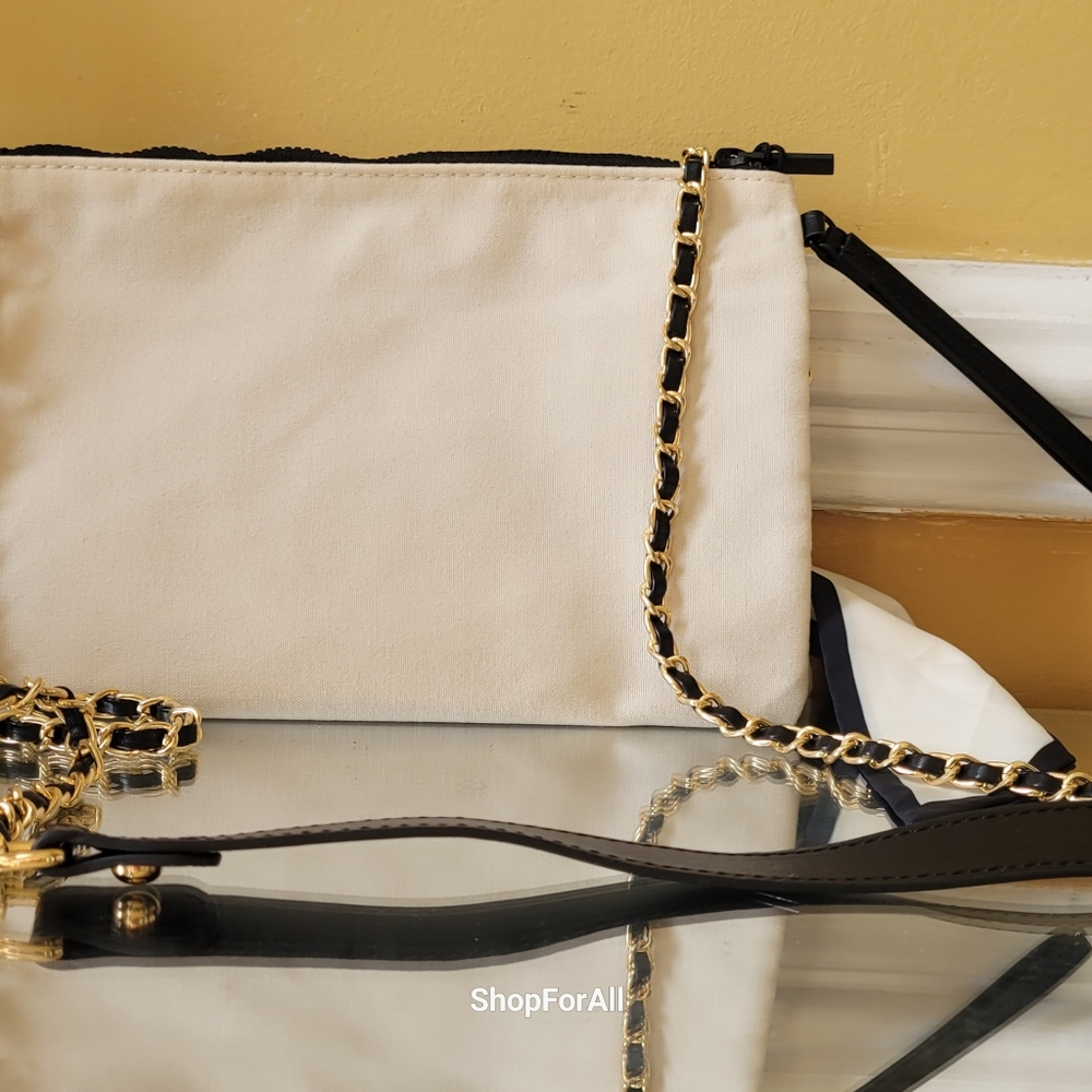 🥳🥳Host pick 💥💥🥳🥳Yves Saint Lauren pouch converted in to shoulder bag - Picture 9 of 16